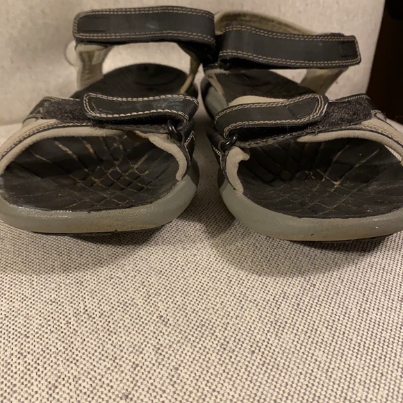 Keen black ankle strap sandals - size 7 - Picture 5 of 10